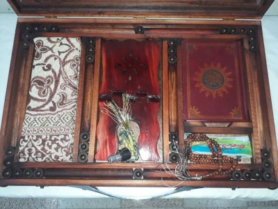 صندوق مصحف وسجاد