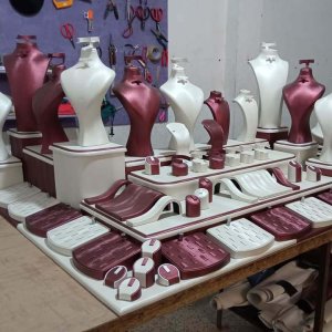 حامل مجوهرات