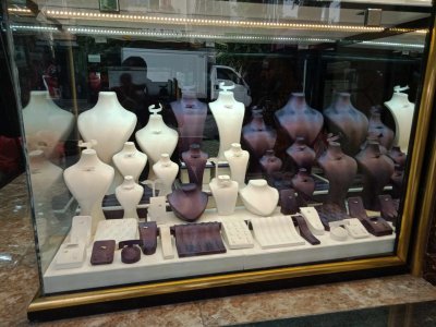 حامل مجوهرات