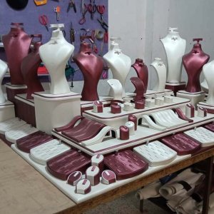 حامل المجوهرات